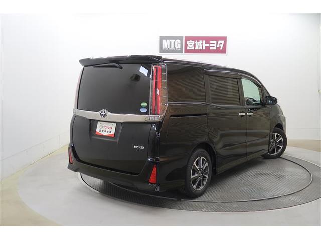 ノア Ｓｉ　ダブルバイビーＩＩ　フルセグ　メモリーナビ　ＤＶＤ再生　後席モニター　バックカメラ　衝突被害軽減システム　ＥＴＣ　ドラレコ　両側電動スライド　ＬＥＤヘッドランプ　ウオークスルー　乗車定員７人　３列シート　ワンオーナー（10枚目）