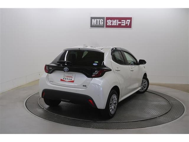 ヤリス ハイブリッドＧ　４ＷＤ　メモリーナビ　ミュージックプレイヤー接続可　バックカメラ　衝突被害軽減システム　ＥＴＣ　ドラレコ　ワンオーナー　記録簿（10枚目）