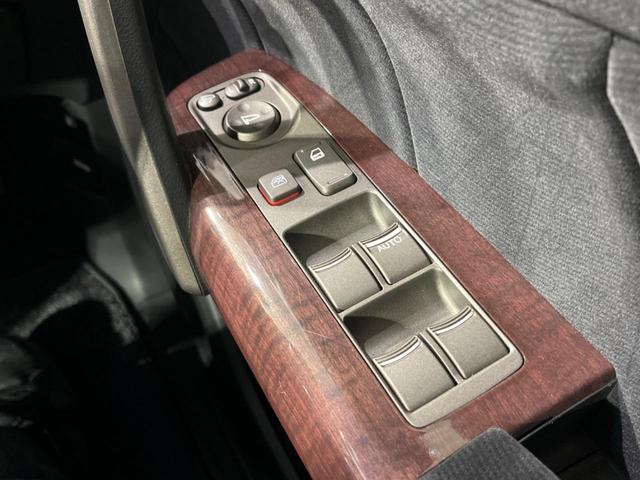 HDDナビエディション HDDナビエディション 4WD バックカメラ 両側電動ドア キーレスエントリー コーナーセンサー ステアリングスイッチ デュアルオートエアコン シートリフター ETC(39枚目)