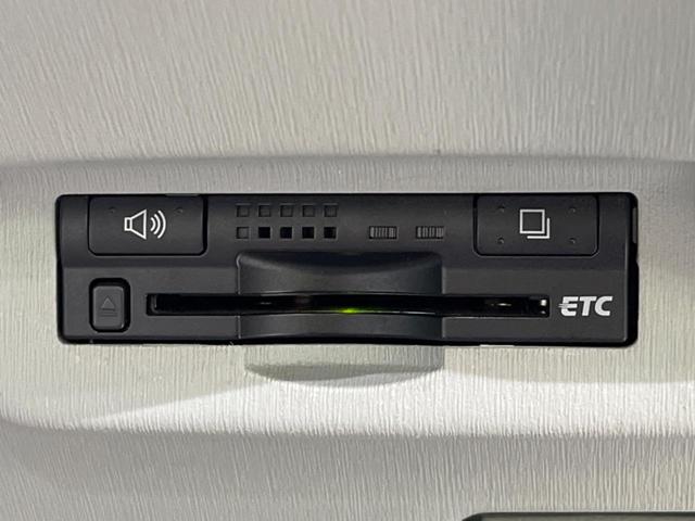 プリウス Ｓ　禁煙車　寒冷地　ＨＤＤナビ　バックカメラ　スマートキー　プッシュスタート　ＬＥＤヘッドライト　ＬＥＤフォグ　ＥＴＣ　ＣＤ／ＤＶＤ再生　リアフォグランプ　シートリフター（8枚目）