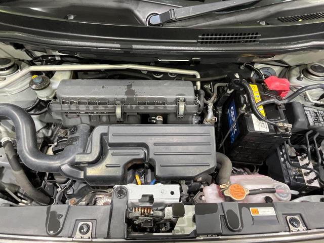ムーヴコンテ カスタム　Ｘ　ＶＳ　４ＷＤ　禁煙車　純正ナビ　ＥＴＣ　Ｂｌｕｅｔｏｏｔｈ　フルセグ　ＨＩＤヘッド　フォグライト　革巻きステアリング　スマートキー　電動格納ミラー　ヒーター付ドアミラー　照明付バニティミラー（19枚目）
