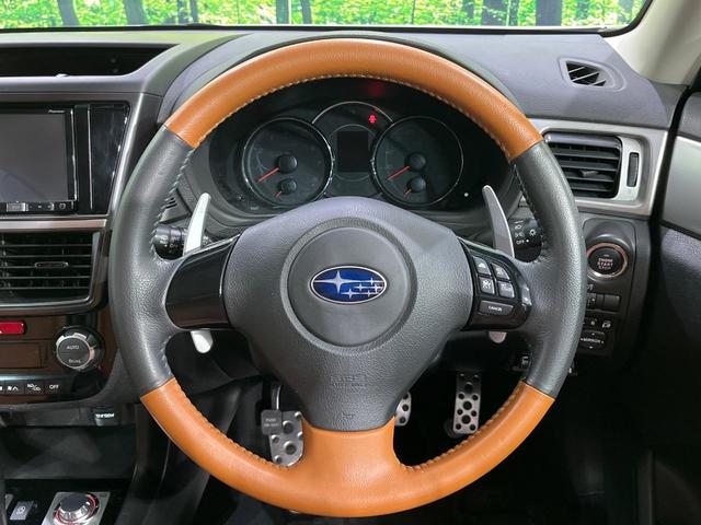 エクシーガクロスオーバー７ ２．５ｉアイサイト　４ＷＤ　禁煙車　衝突軽減　純正ナビ　レーダークルーズ　バックカメラ　ＥＴＣ　Ｂｌｕｅｔｏｏｔｈ　フルセグ　ドラレコ　シートヒーター　ＨＩＤヘッドライト　ルーフレール　スマートキー　革巻きステアリング（13枚目）
