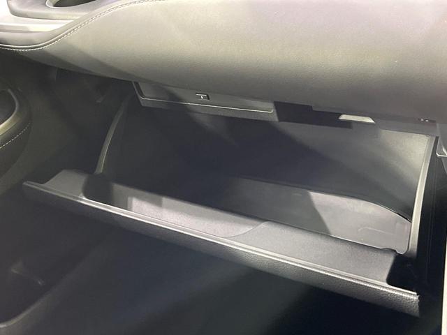 ノア ハイブリッドＳ－Ｚ　４Ｗ？　禁煙車　純正ナビ機能付き１０．５型ディスプレイオーディオ　寒冷地仕様　全周囲カメラ　両側電動ドア　衝突軽減　レーダークルーズ　パワーバックドア　ハーフレザーシート　シートヒーター　ＥＴＣ（43枚目）
