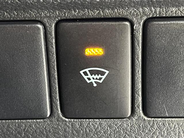 ヴェルファイア ２．４Ｚ　プラチナセレクションＩＩ　４ＷＤ　禁煙車　両側電動ドア　純正ＳＤナビ　後席モニター　バックカメラ　寒冷地仕様　スマートキー　ＨＩＤヘッド　ビルトインＥＴＣ　パワーバックドア　オートライト　デュアルエアコン　クリアランスソナー（6枚目）