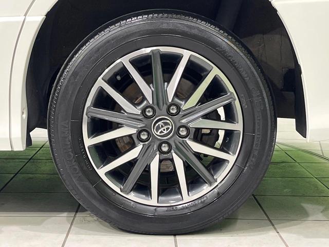 ヴォクシー ＺＳ　煌ＩＩ　４ＷＤ　禁煙車　衝突軽減　純正ナビ　バックカメラ　両側電動ドア　寒冷地仕様　７人乗　フルセグ　Ｂｌｕｅｔｏｏｔｈ　ＬＥＤライト　ＬＥＤフォグ　左右独立オートエアコン　オートライト　スマートキー（21枚目）