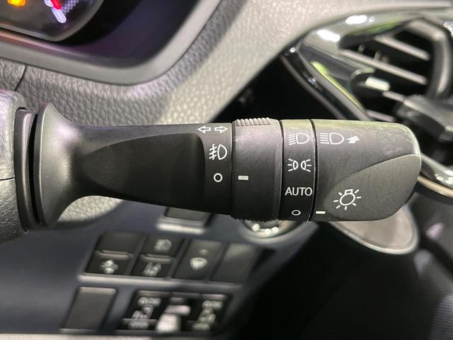 ヴォクシー ＺＳ　煌ＩＩ　４ＷＤ　禁煙車　衝突軽減　純正ナビ　バックカメラ　両側電動ドア　寒冷地仕様　７人乗　フルセグ　Ｂｌｕｅｔｏｏｔｈ　ＬＥＤライト　ＬＥＤフォグ　左右独立オートエアコン　オートライト　スマートキー（43枚目）