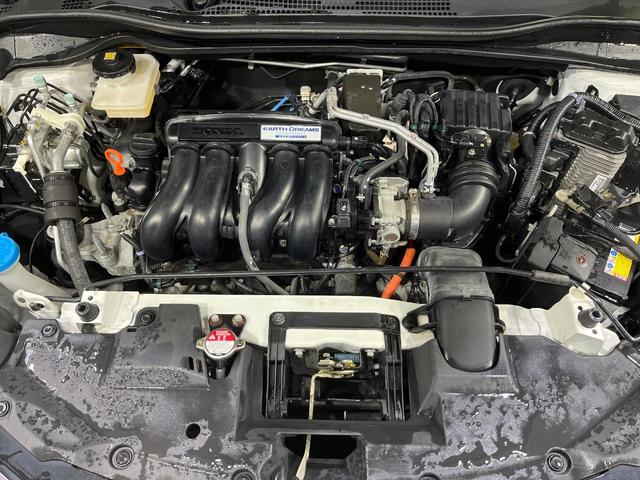 ヴェゼル ハイブリッドＺ・ホンダセンシング　４ＷＤ　禁煙車　純正ナビ　バックカメラ　衝突軽減　レーダークルコン　ＥＴＣ　ドラレコ　シートヒーター　ハーフレザーシート　ＬＥＤヘッドライト　パドルシフト　オートライト　ステアリングスイッチ（19枚目）