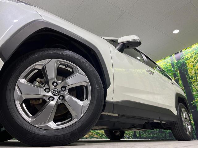 ＲＡＶ４ ハイブリッドＧ　４ＷＤ　禁煙車　衝突軽減　９型ナビ　全周囲カメラ　ブラインドスポットモニター　ＥＴＣ　ドラレコ　レーダークルーズ　シートヒーター　電動リアゲート　ステアリングヒーター　コーナーセンサー　フルセグ（14枚目）