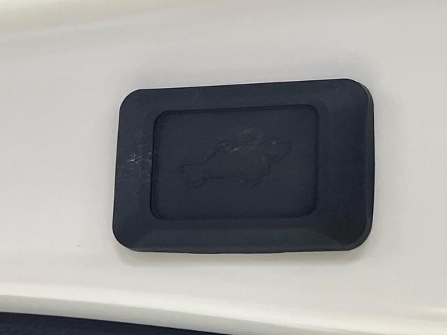 ＲＡＶ４ ハイブリッドＧ　４ＷＤ　禁煙車　衝突軽減　９型ナビ　全周囲カメラ　ブラインドスポットモニター　ＥＴＣ　ドラレコ　レーダークルーズ　シートヒーター　電動リアゲート　ステアリングヒーター　コーナーセンサー　フルセグ（47枚目）