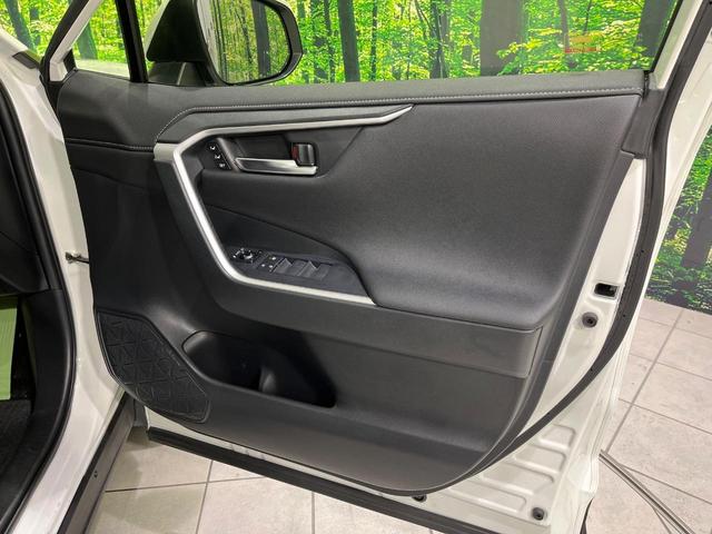 ＲＡＶ４ ハイブリッドＧ　４ＷＤ　禁煙車　衝突軽減　９型ナビ　全周囲カメラ　ブラインドスポットモニター　ＥＴＣ　ドラレコ　レーダークルーズ　シートヒーター　電動リアゲート　ステアリングヒーター　コーナーセンサー　フルセグ（48枚目）