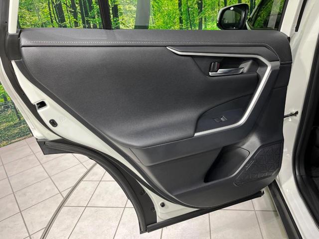 ＲＡＶ４ ハイブリッドＧ　４ＷＤ　禁煙車　衝突軽減　９型ナビ　全周囲カメラ　ブラインドスポットモニター　ＥＴＣ　ドラレコ　レーダークルーズ　シートヒーター　電動リアゲート　ステアリングヒーター　コーナーセンサー　フルセグ（50枚目）
