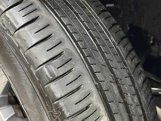 ヴォクシー ハイブリッドＳ－Ｚ　４ＷＤ　禁煙車　衝突軽減　両側電動ドア　純正１０インチディスプレイオーディオ　バックカメラ　レーダークルーズコントロール　前席シートヒーター　ＬＥＤヘッドライト　ＥＴＣ　リアオートエアコン（30枚目）