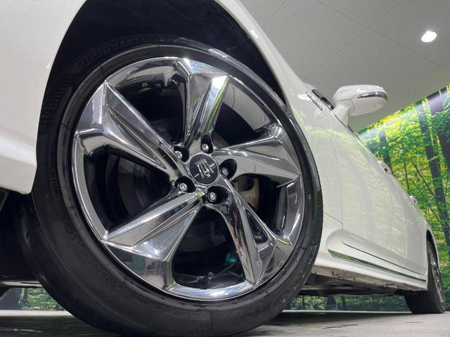 クラウンハイブリッド ＲＳアドバンス　Ｆｏｕｒ　４ＷＤ　禁煙車　衝突軽減　メーカーナビ　バックカメラ　ドライブレコーダー　ＥＴＣ　パワーシート　合皮レザーシート　オートブレーキホールド　レーダークルーズ　ＬＥＤヘッドライト　Ｂｌｕｅｔｏｏｔｈ（13枚目）