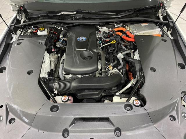 クラウンハイブリッド ＲＳアドバンス　Ｆｏｕｒ　４ＷＤ　禁煙車　衝突軽減　メーカーナビ　バックカメラ　ドライブレコーダー　ＥＴＣ　パワーシート　合皮レザーシート　オートブレーキホールド　レーダークルーズ　ＬＥＤヘッドライト　Ｂｌｕｅｔｏｏｔｈ（18枚目）