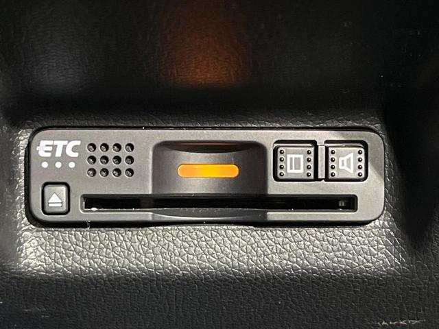 シャトル Ｇ　禁煙車　純正ナビ　バックカメラ　ＥＴＣ　ＬＥＤヘッドライト　ＬＥＤフォグライト　Ｂｌｕｅｔｏｏｔｈ　横滑り防止　ドアバイザー　スマートキー　アイドリングストップ　ＣＤ／ＤＶＤ再生　電動格納ミラー（5枚目）