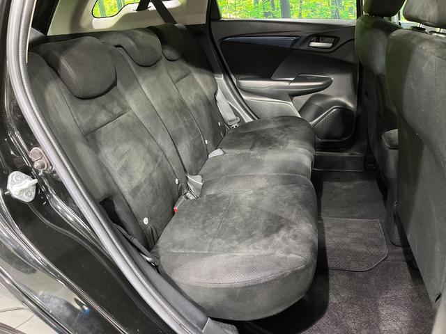 シャトル Ｇ　禁煙車　純正ナビ　バックカメラ　ＥＴＣ　ＬＥＤヘッドライト　ＬＥＤフォグライト　Ｂｌｕｅｔｏｏｔｈ　横滑り防止　ドアバイザー　スマートキー　アイドリングストップ　ＣＤ／ＤＶＤ再生　電動格納ミラー（10枚目）