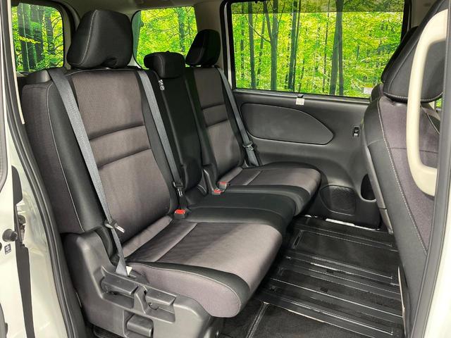 セレナ ハイウェイスター Vセレクション 4WD 禁煙車 衝突軽減 後席モニター 純正9型ナビ 全周囲カメラ 両側電動ドア セーフティパックB プロパイロット デジタルインナーミラー ETC ドラレコ Bluetooth 電動パーキング(10枚目)