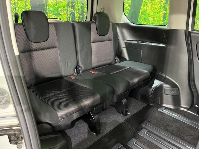 セレナ ハイウェイスター Vセレクション 4WD 禁煙車 衝突軽減 後席モニター 純正9型ナビ 全周囲カメラ 両側電動ドア セーフティパックB プロパイロット デジタルインナーミラー ETC ドラレコ Bluetooth 電動パーキング(11枚目)