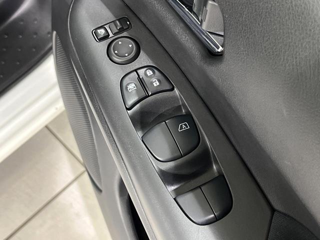 セレナ ハイウェイスター Vセレクション 4WD 禁煙車 衝突軽減 後席モニター 純正9型ナビ 全周囲カメラ 両側電動ドア セーフティパックB プロパイロット デジタルインナーミラー ETC ドラレコ Bluetooth 電動パーキング(50枚目)