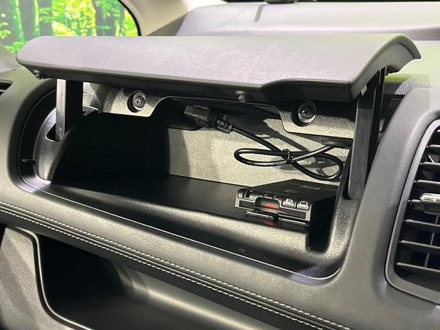 セレナ ハイウェイスター Vセレクション 4WD 禁煙車 衝突軽減 後席モニター 純正9型ナビ 全周囲カメラ 両側電動ドア セーフティパックB プロパイロット デジタルインナーミラー ETC ドラレコ Bluetooth 電動パーキング(67枚目)
