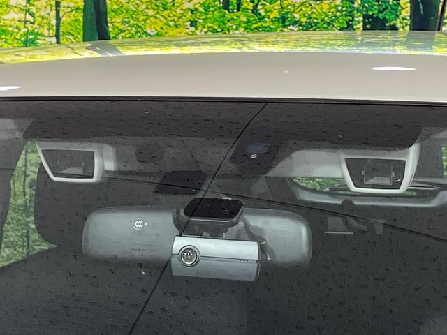 ＸＶ ２．０ｉ－Ｌ　アイサイト　４ＷＤ　禁煙車　衝突軽減　純正ナビ　レーダークルーズ　Ｂｌｕｅｔｏｏｔｈ　ＥＴＣ　ドラレコ　パワーシート　ＨＩＤヘッドライト　オートライト　オートエアコン　スマートキー　盗難防止装置　パドルシフト（3枚目）