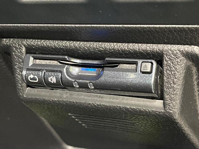 ＸＶ ２．０ｉ－Ｌ　アイサイト　４ＷＤ　禁煙車　衝突軽減　純正ナビ　レーダークルーズ　Ｂｌｕｅｔｏｏｔｈ　ＥＴＣ　ドラレコ　パワーシート　ＨＩＤヘッドライト　オートライト　オートエアコン　スマートキー　盗難防止装置　パドルシフト（8枚目）