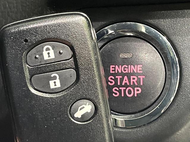 ＸＶ ２．０ｉ－Ｌ　アイサイト　４ＷＤ　禁煙車　衝突軽減　純正ナビ　レーダークルーズ　Ｂｌｕｅｔｏｏｔｈ　ＥＴＣ　ドラレコ　パワーシート　ＨＩＤヘッドライト　オートライト　オートエアコン　スマートキー　盗難防止装置　パドルシフト（42枚目）