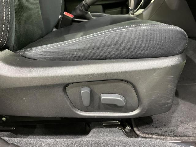 ＸＶ ２．０ｉ－Ｌ　アイサイト　４ＷＤ　禁煙車　衝突軽減　純正ナビ　レーダークルーズ　Ｂｌｕｅｔｏｏｔｈ　ＥＴＣ　ドラレコ　パワーシート　ＨＩＤヘッドライト　オートライト　オートエアコン　スマートキー　盗難防止装置　パドルシフト（63枚目）