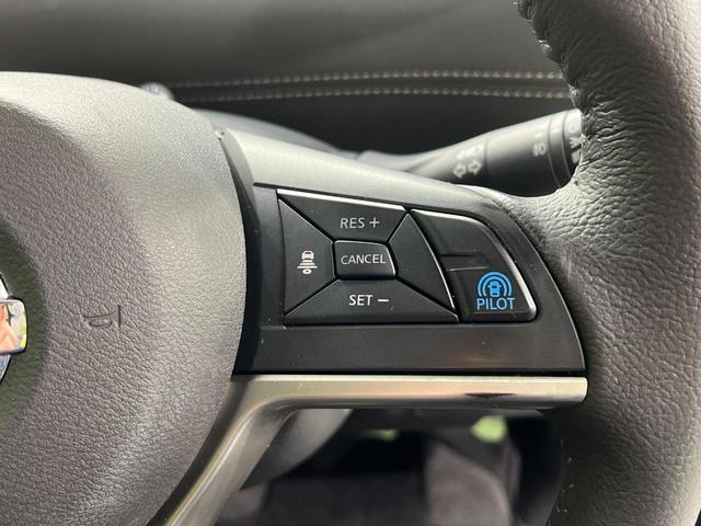 セレナ ハイウェイスター 4WD 禁煙車 寒冷地仕様 フリップダウンモニター プロパイロット 衝突軽減 純正9インチナビ 全周囲カメラ ドラレコ ETC 駐車支援システム スマートキー クリアランスソナー アイドリングストップ(4枚目)