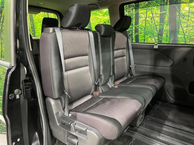 セレナ ハイウェイスター 4WD 禁煙車 寒冷地仕様 フリップダウンモニター プロパイロット 衝突軽減 純正9インチナビ 全周囲カメラ ドラレコ ETC 駐車支援システム スマートキー クリアランスソナー アイドリングストップ(11枚目)