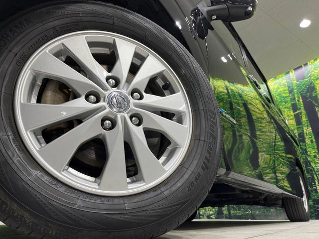 セレナ ハイウェイスター 4WD 禁煙車 寒冷地仕様 フリップダウンモニター プロパイロット 衝突軽減 純正9インチナビ 全周囲カメラ ドラレコ ETC 駐車支援システム スマートキー クリアランスソナー アイドリングストップ(16枚目)