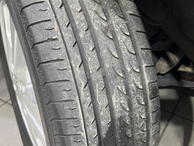 セレナ ハイウェイスター 4WD 禁煙車 寒冷地仕様 フリップダウンモニター プロパイロット 衝突軽減 純正9インチナビ 全周囲カメラ ドラレコ ETC 駐車支援システム スマートキー クリアランスソナー アイドリングストップ(25枚目)