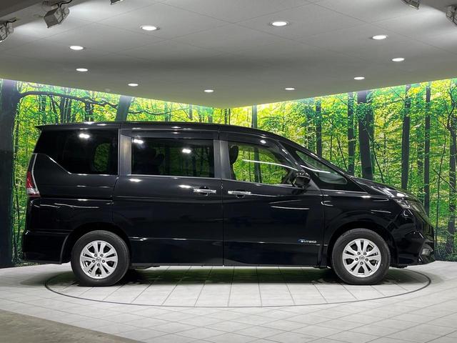 セレナ ハイウェイスター 4WD 禁煙車 寒冷地仕様 フリップダウンモニター プロパイロット 衝突軽減 純正9インチナビ 全周囲カメラ ドラレコ ETC 駐車支援システム スマートキー クリアランスソナー アイドリングストップ(29枚目)