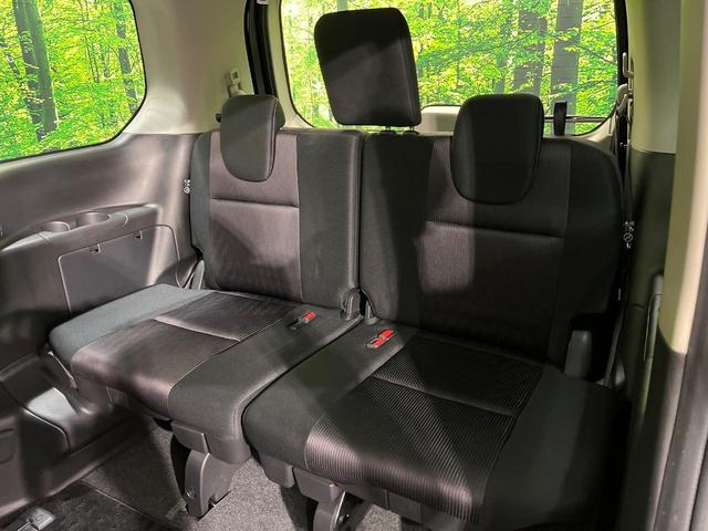 セレナ ハイウェイスター 4WD 禁煙車 寒冷地仕様 フリップダウンモニター プロパイロット 衝突軽減 純正9インチナビ 全周囲カメラ ドラレコ ETC 駐車支援システム スマートキー クリアランスソナー アイドリングストップ(63枚目)