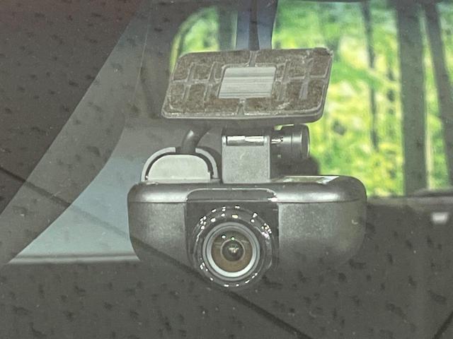 ステラ カスタムＲＳ　スマートアシスト　４ＷＤ　禁煙車　ターボ　衝突軽減　純正ナビ　全周囲カメラ　Ｂｌｕｅｔｏｏｔｈ　ＥＴＣ　ドラレコ　クリアランスソナー　シートヒーター　ＬＥＤヘッドライト　オートライト　オートハイビーム（6枚目）