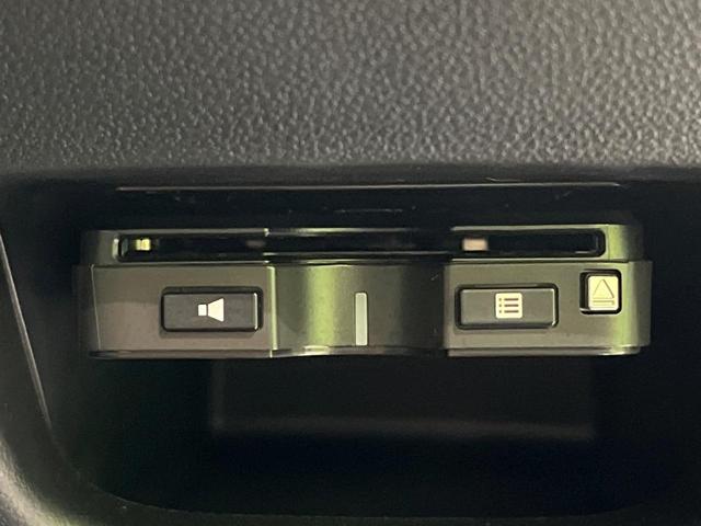 ステラ カスタムＲＳ　スマートアシスト　４ＷＤ　禁煙車　ターボ　衝突軽減　純正ナビ　全周囲カメラ　Ｂｌｕｅｔｏｏｔｈ　ＥＴＣ　ドラレコ　クリアランスソナー　シートヒーター　ＬＥＤヘッドライト　オートライト　オートハイビーム（7枚目）