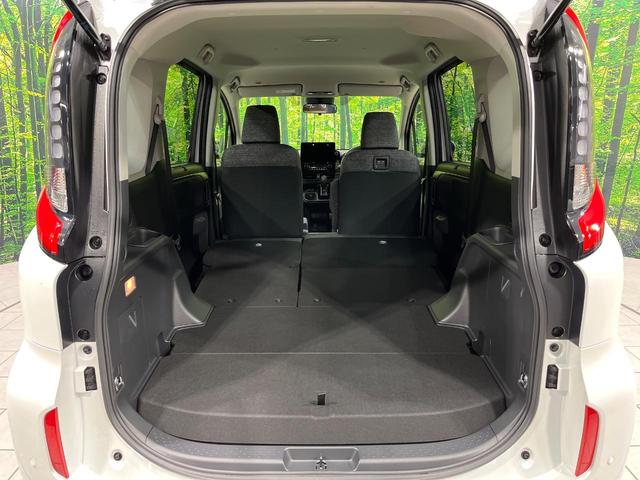 シエンタ ハイブリッドＺ　４ＷＤ　両側電動スライドドア　衝突軽減　禁煙車　純正１０．５型ナビ　全周囲カメラ　レーダークルーズ　寒冷地仕様　ＥＴＣ　Ｂｌｕｅｔｏｏｔｈ　ＡｐｐｌｅＣａｒＰｌａｙ　スマートキー　ＬＥＤヘッドライト（11枚目）