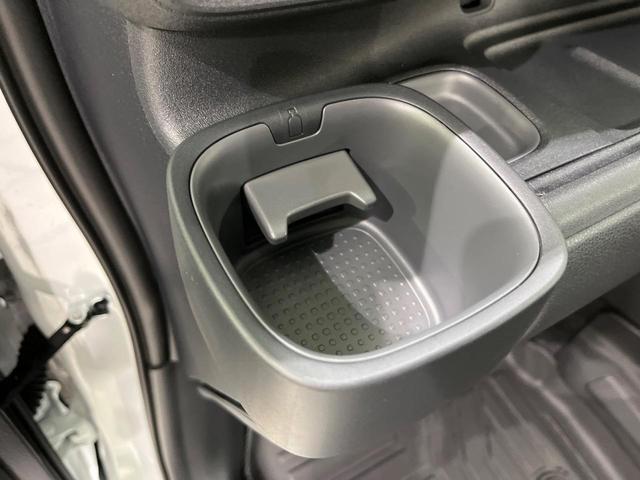 シエンタ ハイブリッドＺ　４ＷＤ　両側電動スライドドア　衝突軽減　禁煙車　純正１０．５型ナビ　全周囲カメラ　レーダークルーズ　寒冷地仕様　ＥＴＣ　Ｂｌｕｅｔｏｏｔｈ　ＡｐｐｌｅＣａｒＰｌａｙ　スマートキー　ＬＥＤヘッドライト（47枚目）