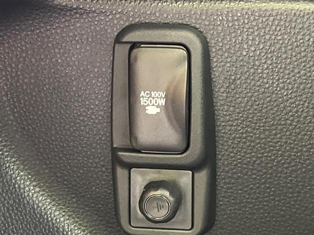 ヤリス ハイブリッドX 4WD バックカメラ 衝突被害軽減システム レーダークルーズ 禁煙車 スマートキー ビルトインETC オートハイビーム 車線逸脱警報 オートライト オートエアコン Bluetooth フルセグ(6枚目)