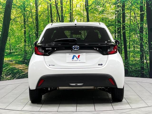 ヤリス ハイブリッドX 4WD バックカメラ 衝突被害軽減システム レーダークルーズ 禁煙車 スマートキー ビルトインETC オートハイビーム 車線逸脱警報 オートライト オートエアコン Bluetooth フルセグ(16枚目)