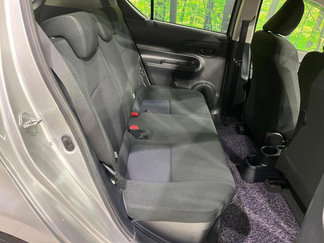 アクア S 禁煙車 ナビ 寒冷地仕様 Bluetooth シートリフター オートエアコン バニティミラー ドアバイザー プライバシーガラス 盗難防止装置 アイドリングストップ CD/DVD再生(9枚目)