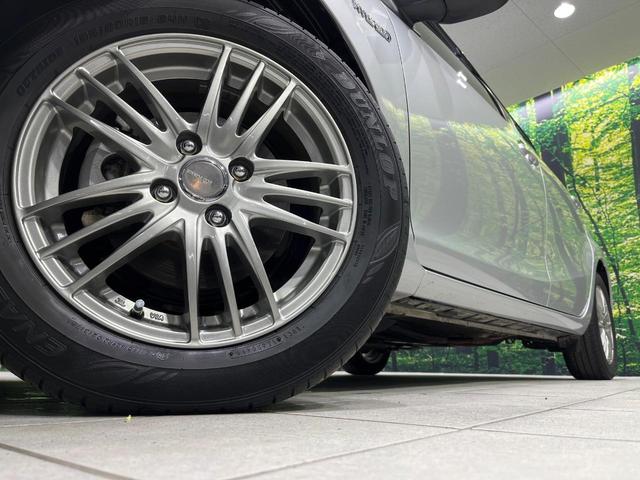 アクア S 禁煙車 ナビ 寒冷地仕様 Bluetooth シートリフター オートエアコン バニティミラー ドアバイザー プライバシーガラス 盗難防止装置 アイドリングストップ CD/DVD再生(13枚目)