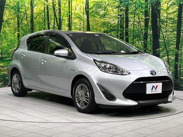 アクア S 禁煙車 ナビ 寒冷地仕様 Bluetooth シートリフター オートエアコン バニティミラー ドアバイザー プライバシーガラス 盗難防止装置 アイドリングストップ CD/DVD再生(16枚目)