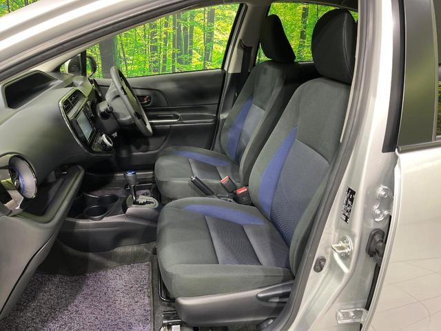 アクア S 禁煙車 ナビ 寒冷地仕様 Bluetooth シートリフター オートエアコン バニティミラー ドアバイザー プライバシーガラス 盗難防止装置 アイドリングストップ CD/DVD再生(38枚目)