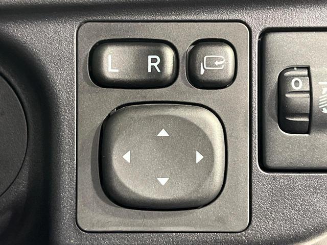 アクア S 禁煙車 ナビ 寒冷地仕様 Bluetooth シートリフター オートエアコン バニティミラー ドアバイザー プライバシーガラス 盗難防止装置 アイドリングストップ CD/DVD再生(41枚目)