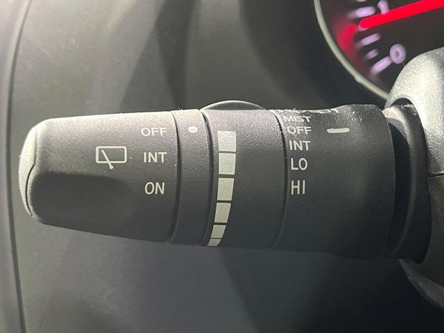 デュアリス 20G FOUR 禁煙車 ガラスルーフ 純正ナビ バックカメラ ETC HIDヘッドライト 左右独立オートエアコン スマートキー フォグランプ 革巻きステアリング 純正17インチアルミホイール(39枚目)