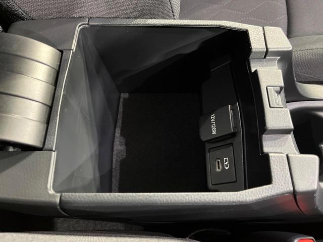 カローラクロス ハイブリッド G 4WD 禁煙車 衝突軽減 寒冷地仕様 8型ディスプレイオーディオ バックカメラ LEDヘッドライト LEDフォグライト ETC ドラレコ 100V電源 Bluetooth オートマチックハイビーム(31枚目)