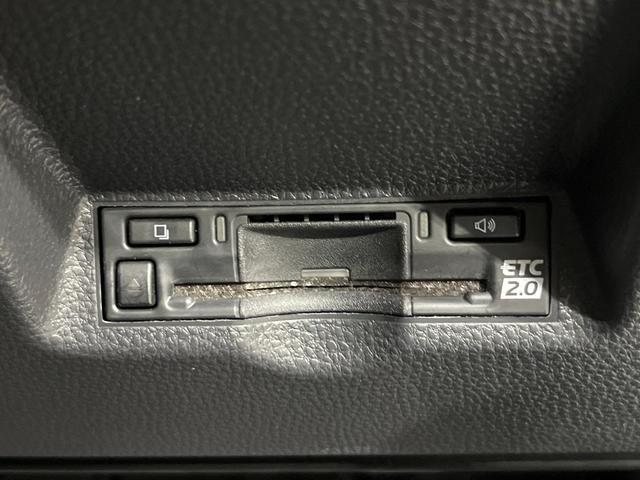 ヤリスクロス Z 4WD 禁煙車 衝突軽減 純正ナビ 全周囲カメラ レーダクルーズ ドラレコ ETC 寒冷地仕様 シートヒーター パワーシート ステアリングヒーター LEDヘッド オートエアコン(8枚目)