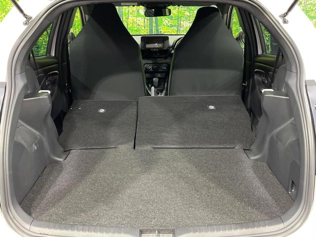 ヤリス X 4WD 禁煙車 衝突軽減 寒冷地仕様 ナビ バックカメラ レーダークルーズ ETC クリアランスソナー オートハイビーム レーンキープアシスト スマートキー シートリフター 地デジ(11枚目)