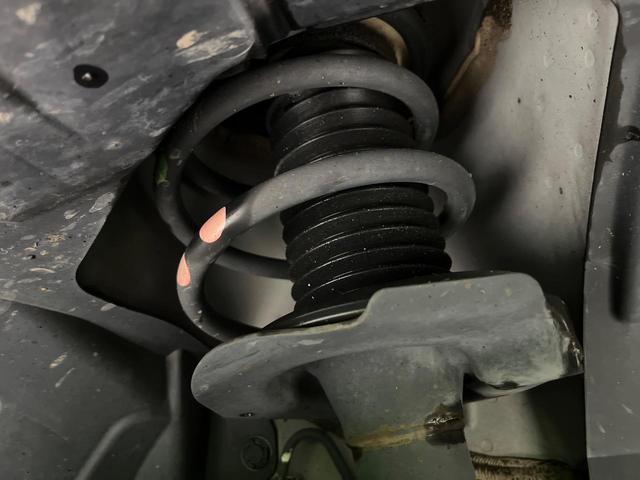 セレナ ハイウェイスター　Ｖセレクション　４ＷＤ　禁煙車　衝突軽減　後席モニター　純正ナビ　全周囲カメラ　両側電動ドア　ＬＥＤヘッドライト　レーダークルーズコントロール　ＬＥＤフォグライト　ＥＴＣ　ドラレコ　オートマチックハイビーム（22枚目）